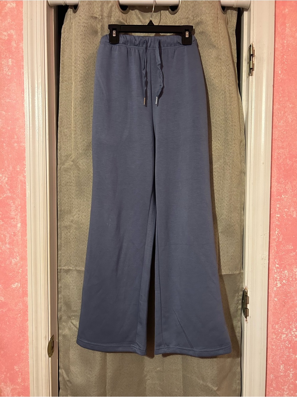 Amazon Two Piece Set - Picture 5 of 11